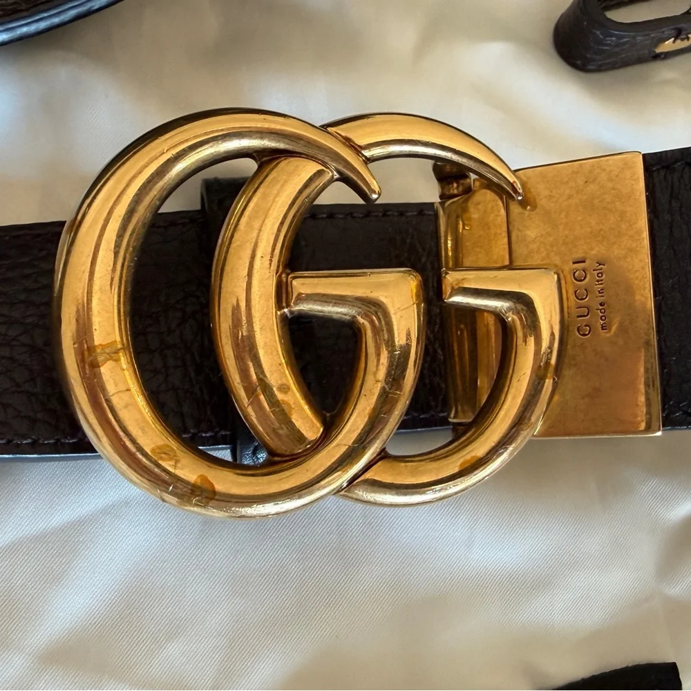 Gucci Black Belt with Gold GG Buckle - Picture 4 of 7